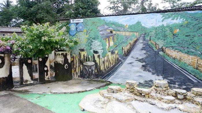 PT Timah Tbk melalui CSR bidang Pengembangan Pemberdayaan Masyarakat (PPM) turut mendukung pengembangan kawasan Eco Village di Halaman Asri Tertatur Indah dan Nyaman (Hatinya) PKK Kelurahan Sri Menanti, Kecamatan Sungailiat, Kabupaten Bangka.