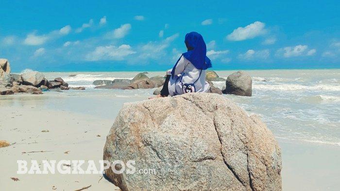 Destinasi wisata Pantai Tanjung Berikat, Desa Batu Beriga, Kecamatan Lubuk Besar, Kabupaten Bangka Tengah pada Jumat (22/1/2021)