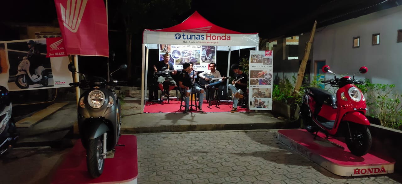 Usai dirilis secara nasional, satu per satu daerah di Indonesia juga kedatangan generasi kelima Honda Scoopy. Kini giliran Muntok yang mengenalkan All New Honda Scoopy