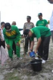 Yusroni: Pelestarian Lingkungan Jangan Hanya dengan Demo