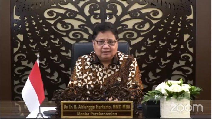 Menteri Koordinator Bidang Perekonomian Airlangga Hartarto dalam acara Properti Indonesia Award, secara virtual