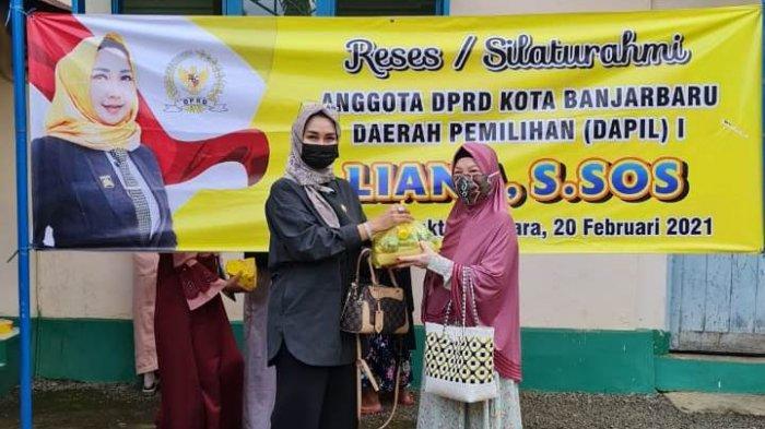 Anggota DPRD Banjarbaru Liana SSos memilih mengunjungi Daerah Pemilihan