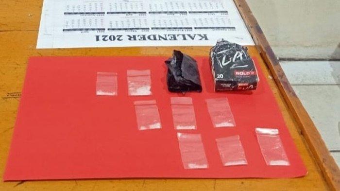 Barang bukti sabu dari SUK, warga Takisung, Kabupaten Tanah laut (Tala), Kalimantan Selatan, kini diamankan di Polres Kotawaringin Timur (Kotim), Kalimantan Tengah, Senin (29/3/2021).