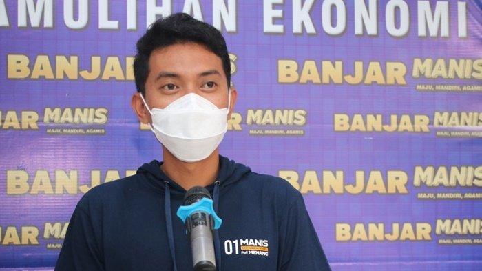 Bupati Banjar, H Saidi Mansyur, beri sambutan setelah suntik vaksin pencegah Covid-19 di Mahligai Sultan Adam, Jalan A Yani Km 40, Kelurahan Keraton, Kecamatan Martapura, Kota Martapura, Kabupaten Banjar, Provinsi Kalimantan Selatan, Rabu (3/3/2021).