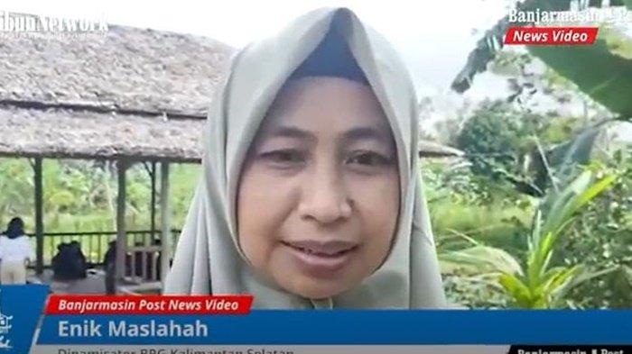 Enik Maslahah, Dinamisator Badan Restorasi Gambut Kalimantan Selatan.
