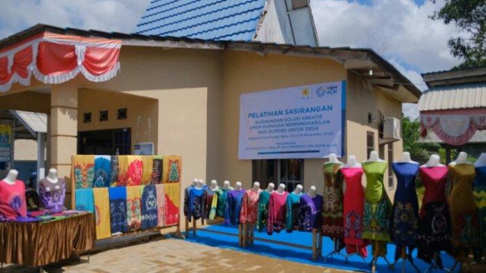 Hasil pelatihan pembuatan sasirangan dilaksanakan PT PLN Persero UPK Asam Asam