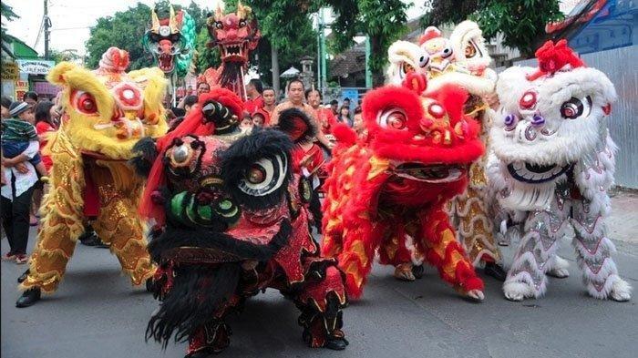 Ilustrasi Barongsai - Tradisi Meriahkan Perayaan Cap Go Meh 2021, Dari Angpao hingga Makanan Khas Tahun Baru Imlek 2572.