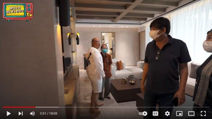 Irwan Mussry bersama ayah Maia Estianty saat liburan