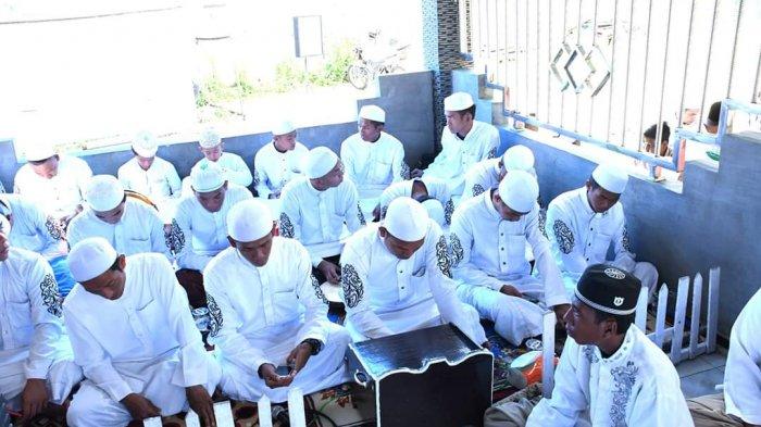 Jemaah Musala Sehati Bayanan yang hadir pada Safari Rajab pertama di Daha Selatan HSS
