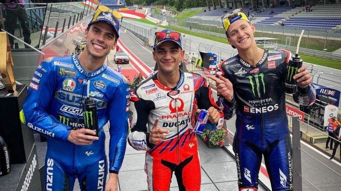 Joan Mir (kiri), Jorge Martin & Fabio Quartararo saat meraih podium di MotoGP Styria 2021. Jorge Martin kembali meraih pole position di MotoGP Austria 2021 yang digelar di tempat yang sama, Sirkuit Red Bull Ring.