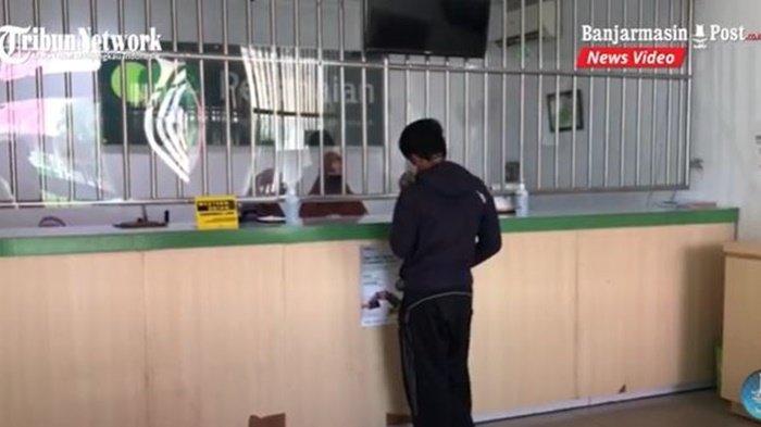 Suasana di Kantor Pegadaian yang berada di Jalan Pegadaian No 1, Kota Banjarmasin, Provinsi Kalimantan Selatan.