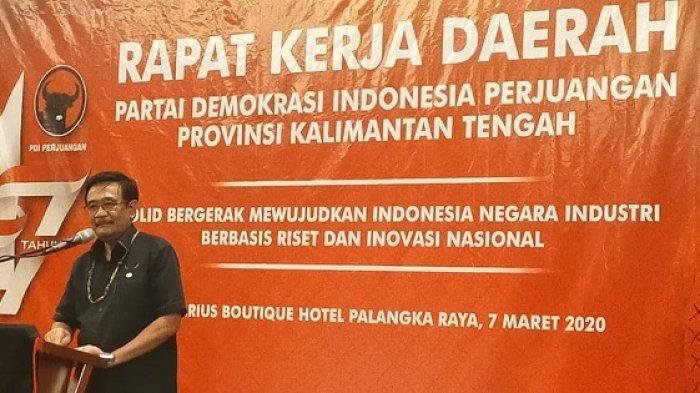 Ketua DPP PDIP , Djarot Syaiful Hidayat, saat memberikan sambutan dalam Rakerda PDIP Kalteng di Palangkaraya, Sabtu (7/3/2020).