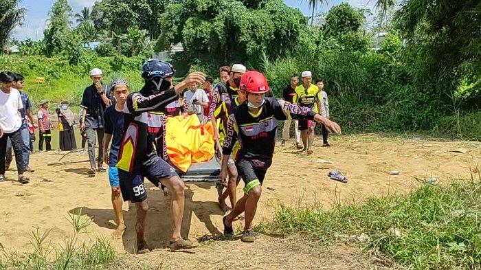 Korban Alda Norlita (22), yang tenggelam di Sungai Tabalong karena tercebur dari Jembatan 1 Juli, Tabalong berhasil ditemukan, Rabu (20/7/2021) sekitar pukul 11.15 wita.