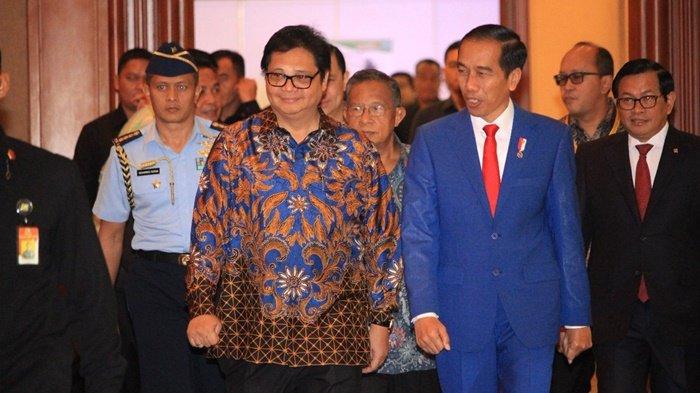 Menteri Koordinator Bidang Perekonomian, Airlangga Hartarto, menegaskan, tahun ini PNS juga bakal menerima THR dan gaji ke-13 secara penuh alias tanpa potongan.