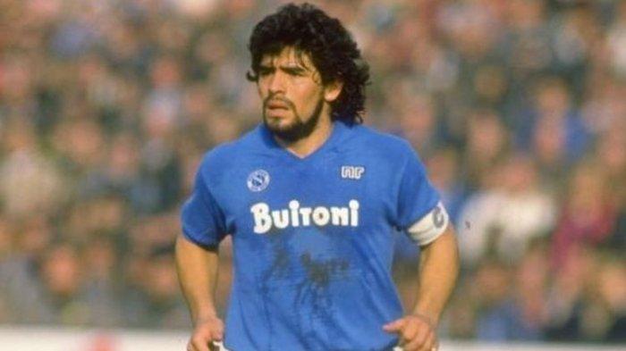 Diego Maradona ketika masih bermain untuk Napoli.
