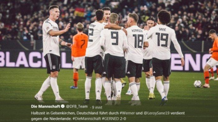 Para pemain Jerman merayakan gol yang dicetak Timo Werner ke gawang Belanda dalam laga UEFA Nations League di VELTINS-Arena, Senin (19/11/2018)
