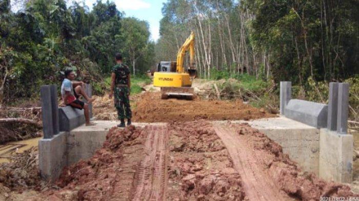 Satu dari tiga jembatan yang berhasil dibangun pada TMMD 110 Kodim 1008/Tanjung.