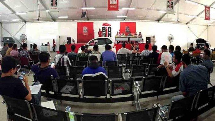 Suasana balai lelang mobil bekas Bidwin, ada pertumbuhan penjualan mobil bekas melalui lelang selama 2018.