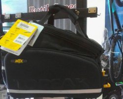 Pesepeda Penyuka Touring Kurang Lengkap Jika Tidak Memiliki Ini