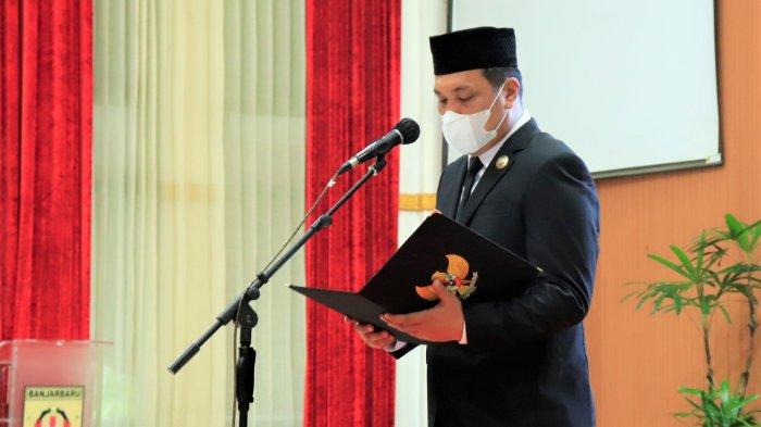 Wali Kota Banjarbaru H M Aditya Mufti Ariffin secara langsung melantik dewan pengawas RSUD Idaman Kota Banjarbaru