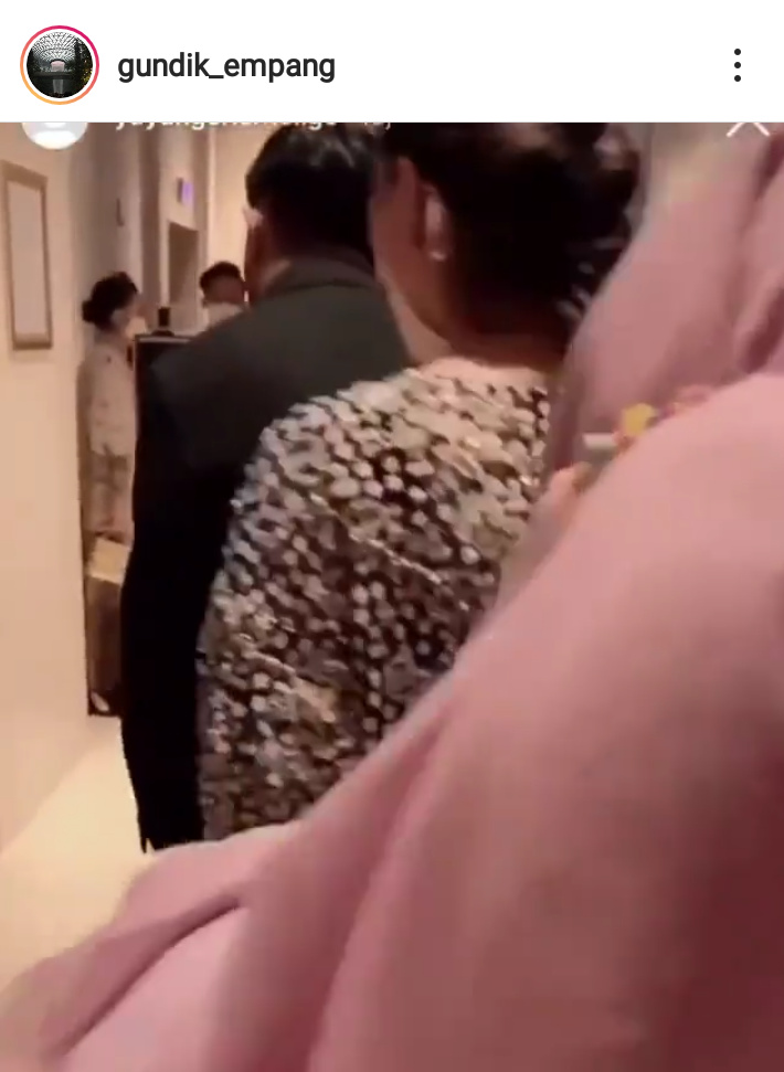 Momen pertemuan Nagita Slavina dan Ayu Ting Ting (Instagram @gundik_empang)