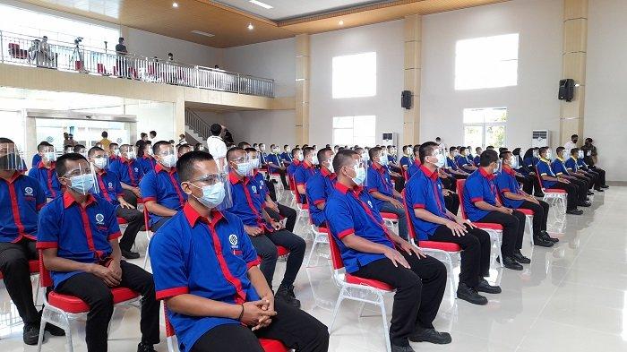 Sebanyak 368 orang peserta mengikuti Pelatihan Berbasis Kompetensi gelombang I Tahun 2021 di Balai Besar Pengembangan Latihan Kerja (BBPLK) Serang di Jalan Raya Pandeglang, Kecamatan Cipocok Jaya, Kota Serang, Banten, Kamis (25/2/2021).