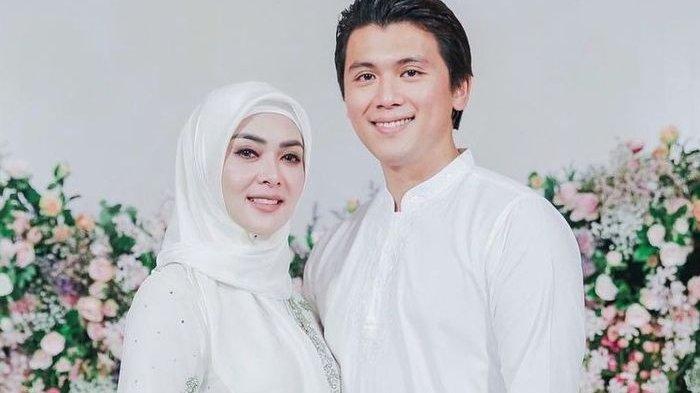 Syahrini dan Reino Barack.