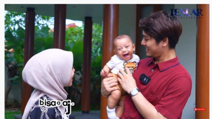 Baby L selalu salah tingkah atau salting jika dipanggil 'abang ganteng'