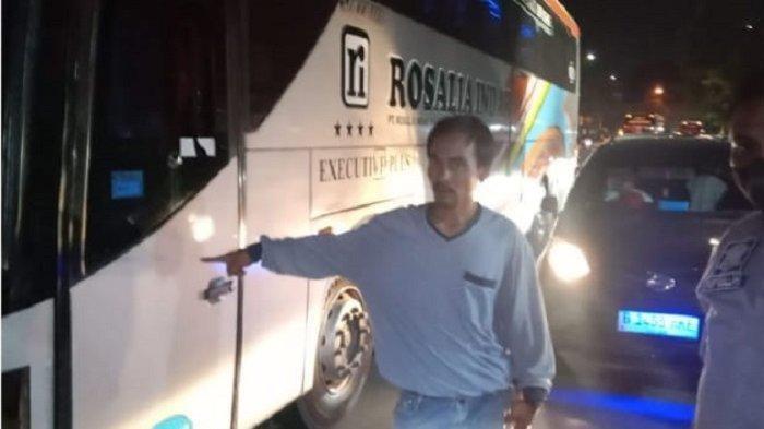 Bus Rosalia Indah menabrak pejalan kaki di Jalan Batu Ceper, Kota Tangerang, Minggu (23/1/2023). Korban kecelakaan lalu lintas ini masih dirawat di RSUD Kabupaten Tangerang.