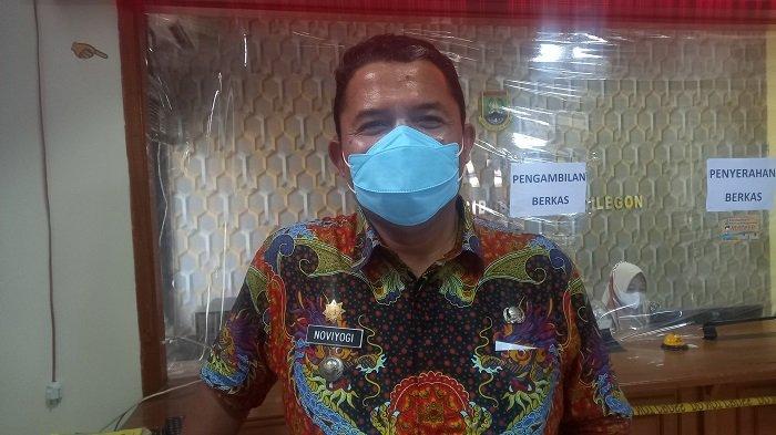 Camat Cibeber, Noviyogi Hermawan saat ditemui TribunBanten.com di Kecamatan Cibeber, Jalan Kedung Baya, Kelurahan Kalitimbang, Kecamatan Cibeber, Kota Cilegon, Jumat (11/6/2021).