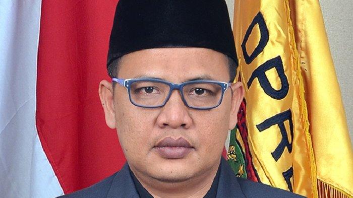 Ketua DPRD Kota Cilegon Isro Miraj