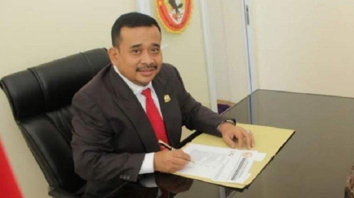 Ketum BPI KPNPA RI, TB Rahmad Sukendar membela Nia Ramadhani dan Ardi Bakrie yang dianggap hanya sebagai korban penyalahgunaan narkotika dan siap memberikan bantuan hukum.