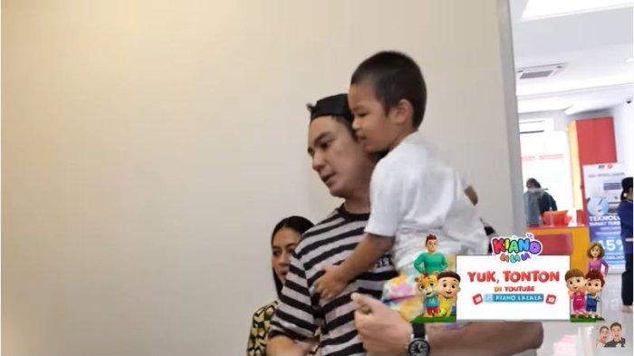 Kiano sempat panik saat proses sunat akan dimulai