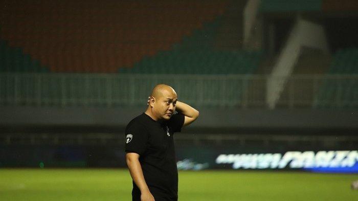 Manajer Persita Tangerang, I Nyoman Suryanthara