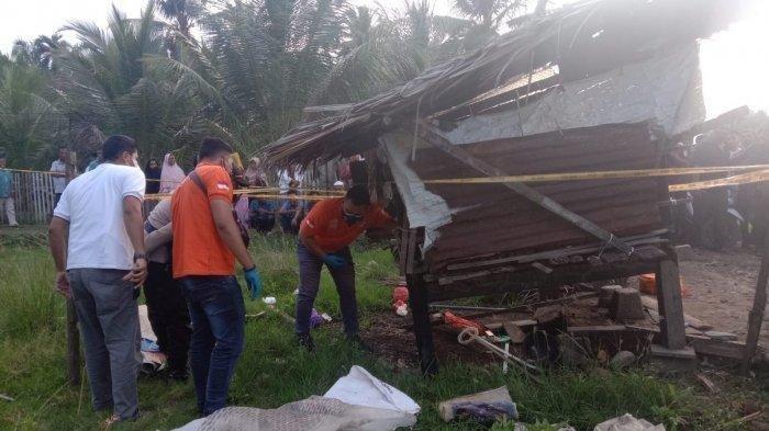 Penemuan mayat seorang kakek di gubuk reyot Desa Blang Kecamatan Tanah Pasir, Aceh Utara, Jumat (13/8/2021) sekitar pukul 16.00 WIB.