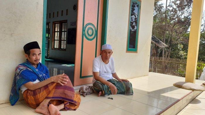 Pimpinan Pondok Pesantren Riadussibyan Ustaz Suandi.