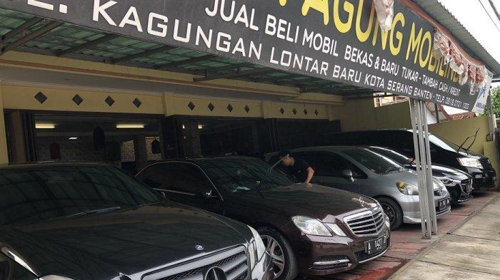 Penjualan mobil bekas di PT Agung Mobilindo turun drastis pada masa pandemi Covid-19.