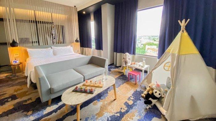 Salah satu kamar di Aston Cilegon Boutique Hotel yang tampak luas dan mewah.