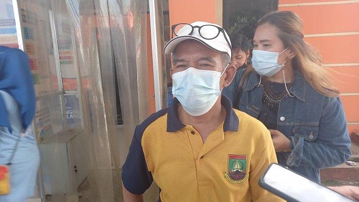 Sekretaris Dinas Perindustrian dan perdagangan (Disperindag) Kota Cilegon Bayu Panatagama di UPTD Pasar Kranggot, Kota Cilegon, Sabtu (27/3/2021).