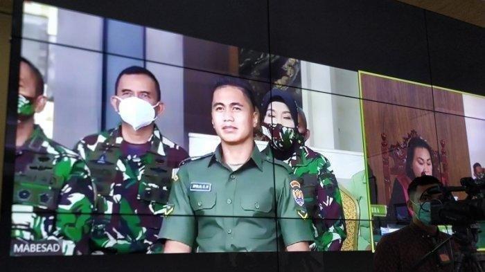 Serda Aprilia Manganang menjalani sidang putusan permohonan penggantian nama, jenis kelamin, dan sejumlah dokumen kependudukan yang digelar Pengadilan Negeri Tondano, secara virtual dari Mabes TNI AD di Jakarta, Jumat (19/3/2021).