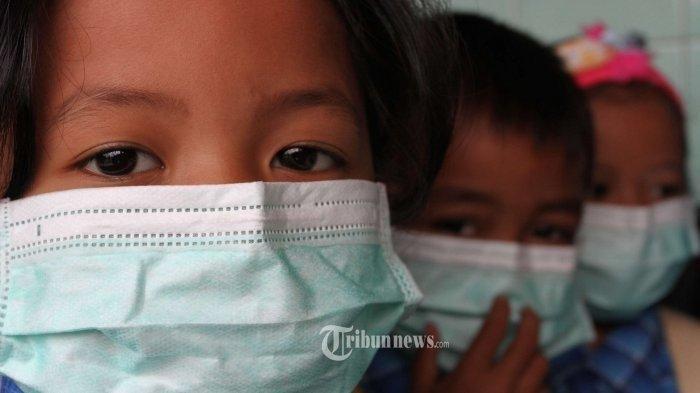 Anak-anak sekolah pakai masker demi cegah penularan virus corona.
Artikel ini telah tayang di Tribunnewsmaker.com dengan judul Ada 3 Jenis Masker Kain yang Sudah Sesuai SNI, Perhatikan Jumlah Lapisan hingga Ketahanan Warna, https://newsmaker.tribunnews.com/2020/10/02/ada-3-jenis-masker-kain-yang-sudah-sesuai-sni-perhatikan-jumlah-lapisan-hingga-ketahanan-warna.
Editor: Delta Lidina