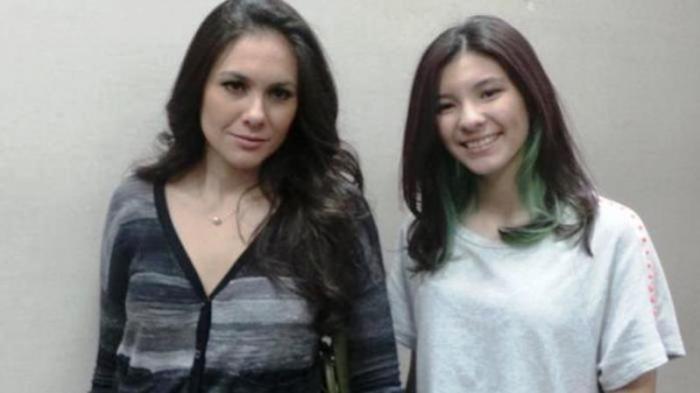 Wulan Guritno dan putri pertama, Shaloom Syach Razadee