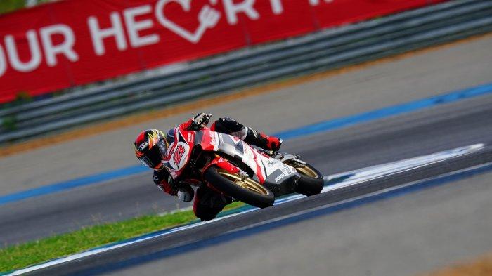 Aksi pebalap Astra Honda Racing Team (AHRT) di Asia Road Racing Championship (ARRC) kelas Asia Production (AP) 250