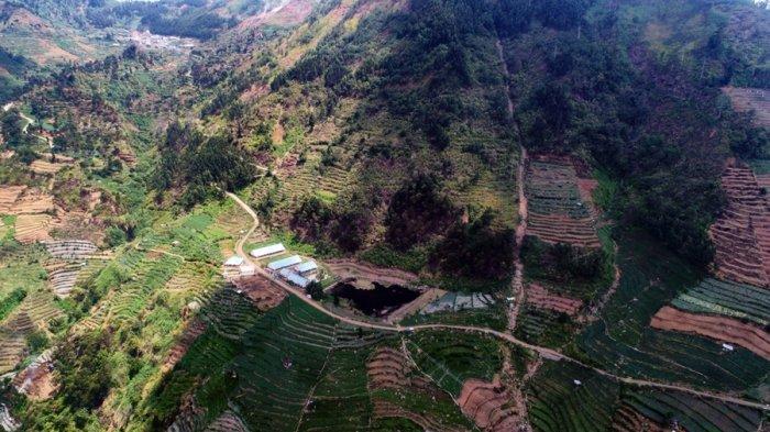 Lokasi danau dan pemandian air panas di Desa Pranten, Kecamatan Bawang, Kabupaten Batang, yang tak jauh dari Tol di Atas Awan, beberapa waktu lalu.