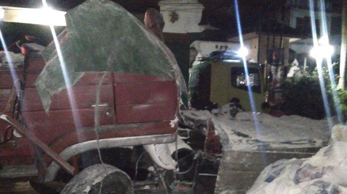 Kecelakaan melibatkan sejumlah kendaraan termasuk truk di Bawen, Kabupaten Semarang, Sabtu (16/7/2022) dini hari. (Istimewa)