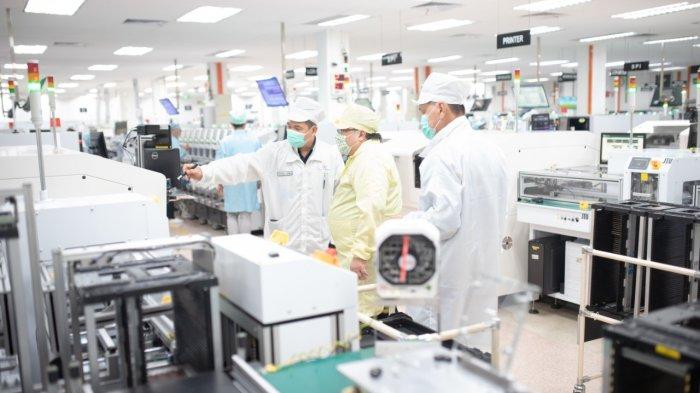 Menteri Riset dan Teknologi mengunjungi salah satu pelopor industri smartphone 4G di Batam dimana RnD yang sudah dilakukan oleh PT Tata Sarana Mandiri dan produksi dilakukan oleh PT Sat Nusapersada Tbk dengan mengedepankan kandungan lokal yang sudah tersertifikasi TKDN lebih dari 30%.