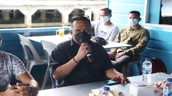 Sambutan dari Kepala Dinas Perikanan, Effi Sjuhaeri.