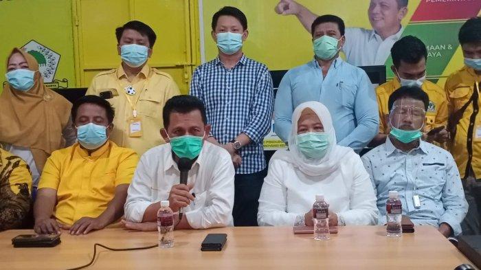 Konferensi Pers Tim Pemenangan Ansar - Marlin, di Sekretariat Golkar, Kota Batam, Rabu (9/12/2020).