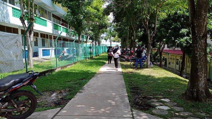 Menurut data dari Gugus Tugas Penanganan Covid-19 Kota Batam, jumlah pasien Covid-19 dari lingkungan Dormitori bertambah sembilan orang.