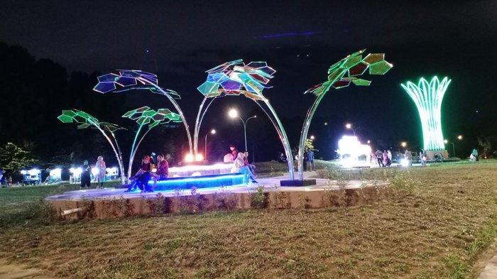 Taman Dang Anom yang berada di Jalan Jendral Sudirman (samping flyover Laluan Madani) itu, sangat instagramable dan cocok jadi tempat bersantai bersama orang yang dicintai.